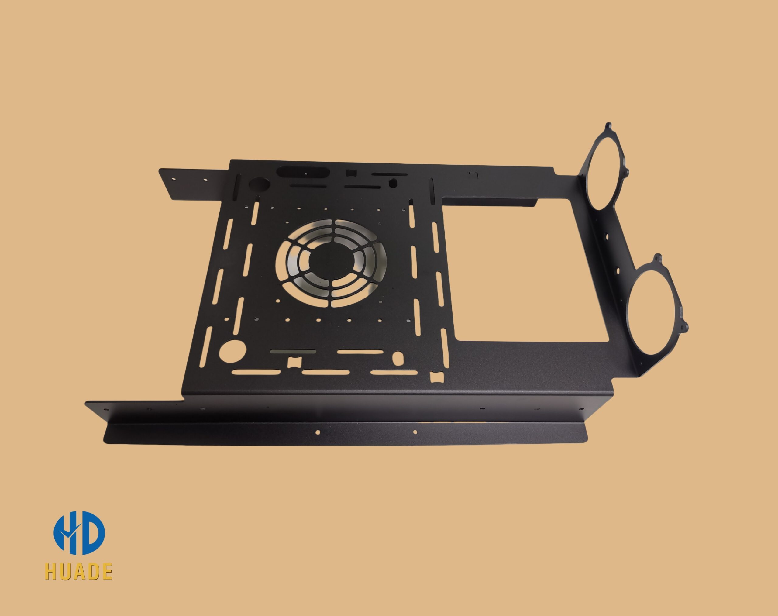 Fabricação de peças em chapa metálica usinadas por CNC para uso industrial com precisão.