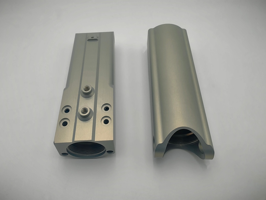 CNC machined aluminum hydraulic manifold block components