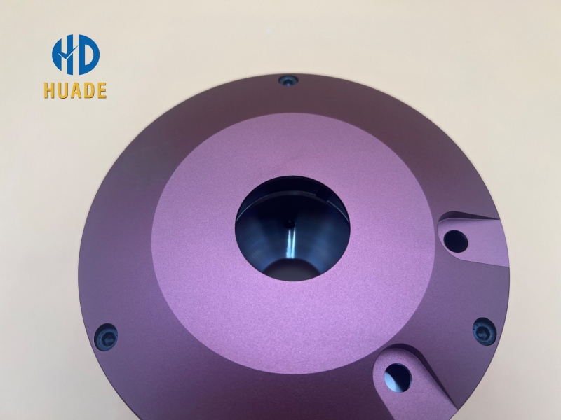 parte in alluminio dell'attrezzatura audio lavorata a CNC di precisione